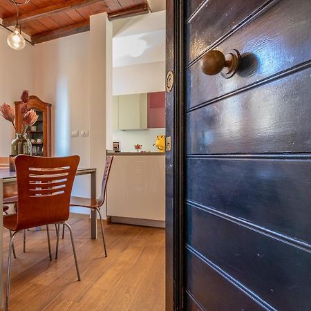 רומא Emma - Lovely Suite In Trastevere מראה חיצוני תמונה